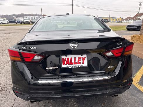 Used 2019 Nissan Altima 2.5 SV image 14