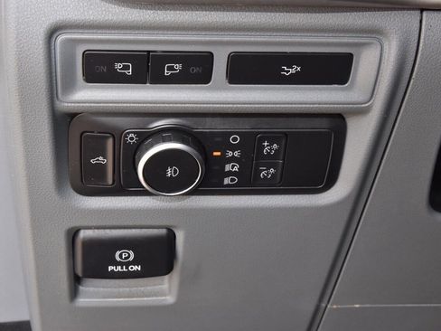 Certified 2022 Ford F150 XLT w/ Equipment Group 302A High image 32