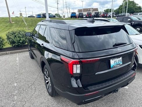 Used 2025 Ford Explorer ST-Line AWD/4WD image 6