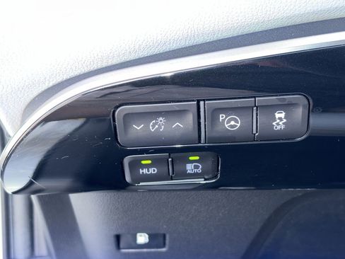 Used 2019 Toyota Prius Limited image 19