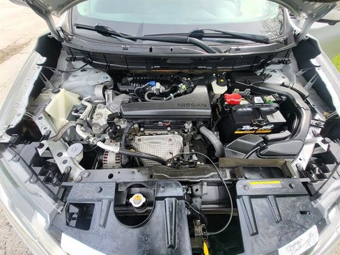Used 2017 Nissan Rogue SV w/ SV Premium Package AWD/4WD image 28