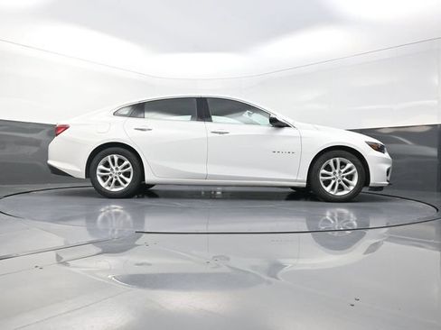 Used 2016 Chevrolet Malibu LT FWD image 38
