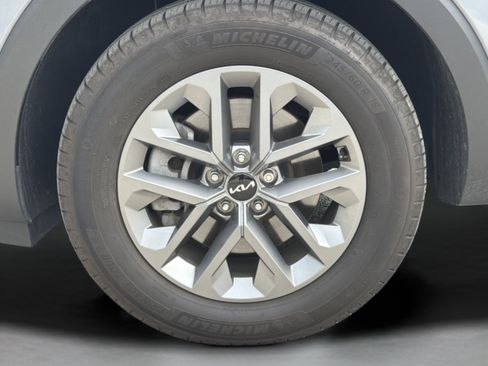 Certified 2024 Kia Telluride LX AWD/4WD image 27
