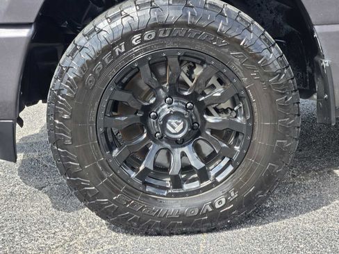 Used 2023 RAM 1500 Laramie AWD/4WD image 13