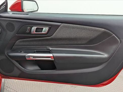 Used 2024 Ford Mustang Coupe image 19