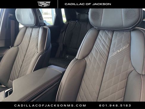 New 2026 Cadillac Lyriq V image 16