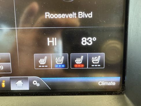 Used 2013 Ford F150 Lariat w/ Luxury Equipment Group image 28