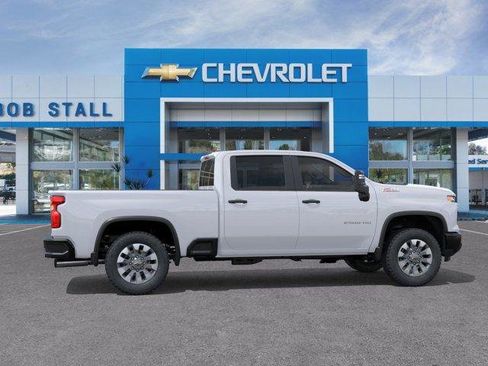 Used 2026 Chevrolet Silverado 2500 Custom w/ Custom Value Package AWD/4WD image 5