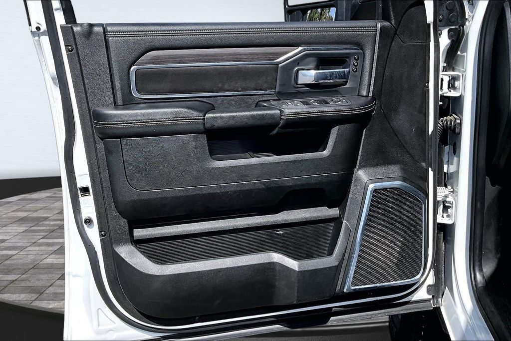 Certified 2026 RAM 2500 Laramie AWD/4WD image 13