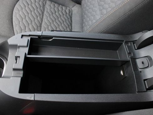 Used 2019 Chevrolet Equinox LT w/ Driver Convenience Package FWD image 44