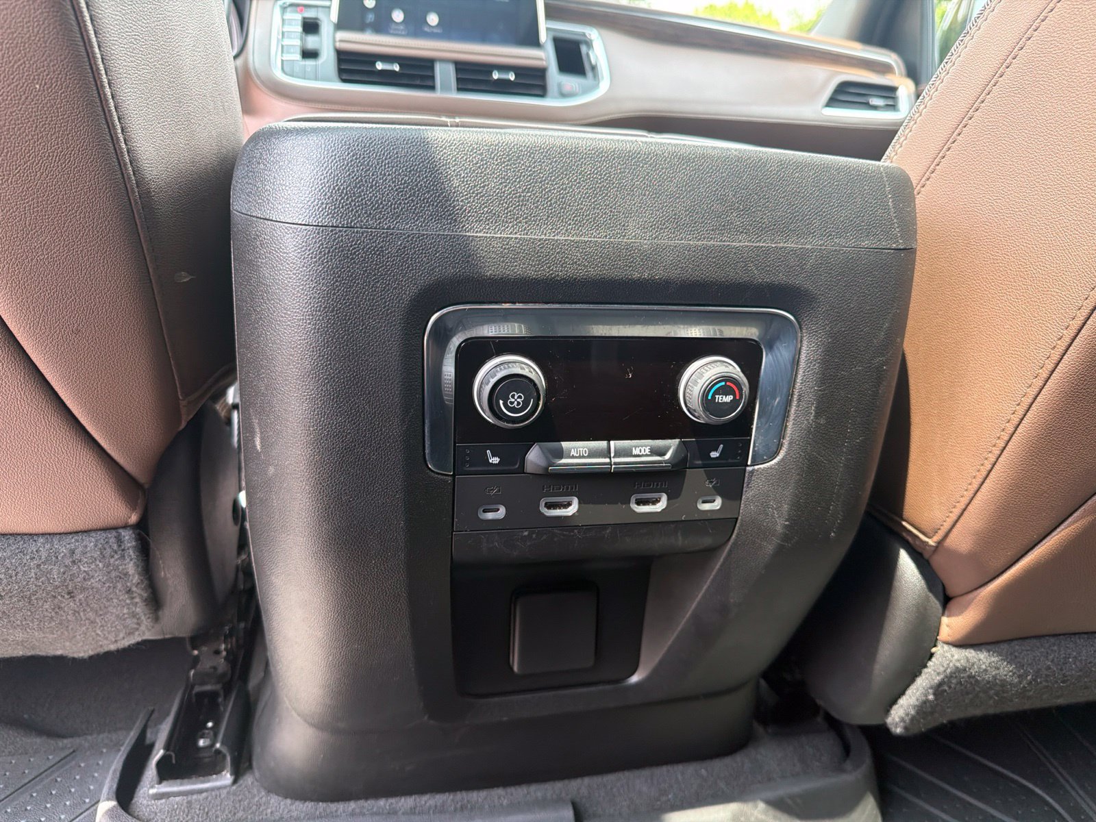 Used 2022 Chevrolet Tahoe High Country w/ Premium Package AWD/4WD image 27