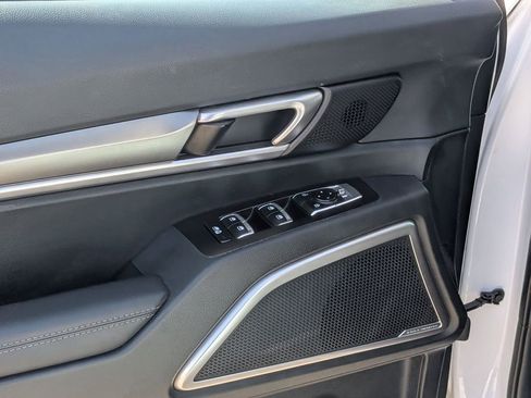 Used 2025 Kia Telluride S image 13