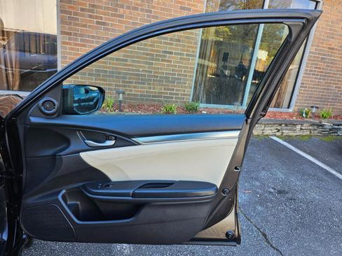 Used 2017 Honda Civic EX-L image 59