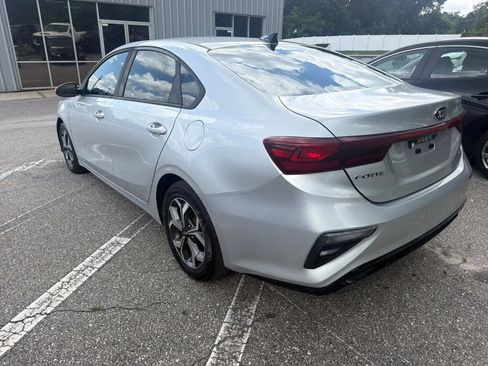 Used 2019 Kia Forte LXS FWD image 9