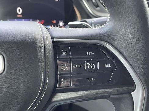 Used 2022 Jeep Grand Cherokee L Overland w/ Luxury Tech Group IV image 22