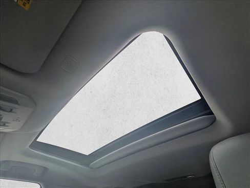 Used 2022 Toyota Highlander Bronze Edition image 15