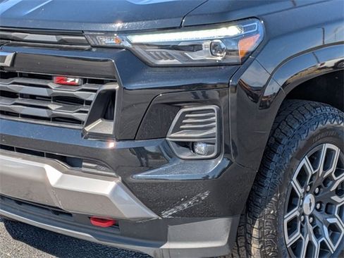 Used 2023 Chevrolet Colorado Z71 w/ Advanced Trailering Package image 9