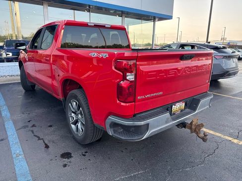 Used 2024 Chevrolet Silverado 1500 LT AWD/4WD image 11