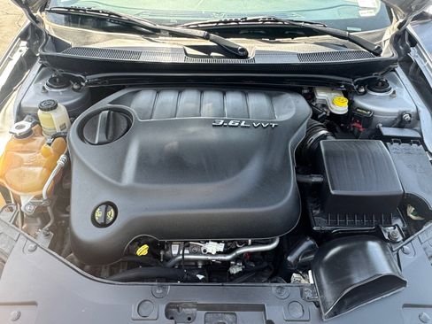 Used 2014 Chrysler 200 Touring FWD image 17