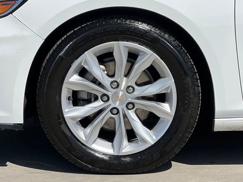 Used 2023 Chevrolet Malibu LT FWD image 35