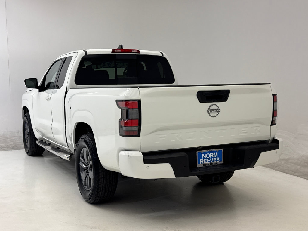 Used 2025 Nissan Frontier SV RWD image 7