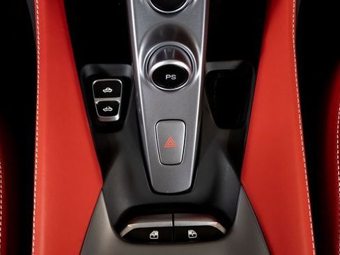 Certified 2019 Ferrari Portofino image 43