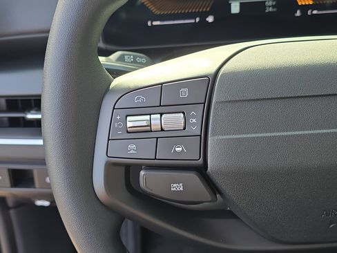 New 2025 Kia K4 LXS image 32