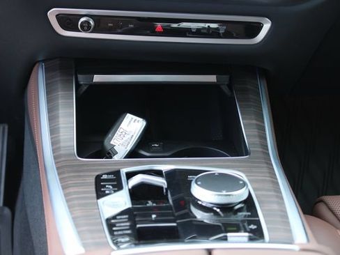 Used 2024 BMW X5 xDrive50e w/ Parking Assistance Package AWD/4WD image 22
