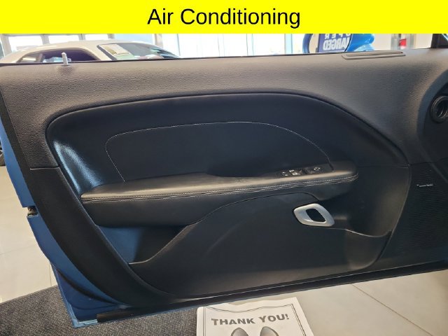 Used 2015 Dodge Challenger R/T Scat Pack w/ Leather Interior Group RWD image 20