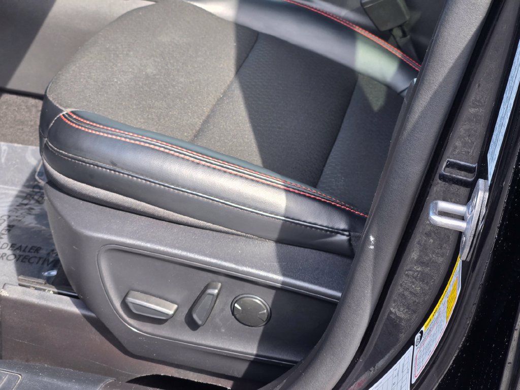 Used 2025 Ford Escape ST-Line FWD image 30