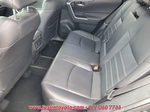 Certified 2022 Toyota RAV4 XLE Premium AWD/4WD image 11