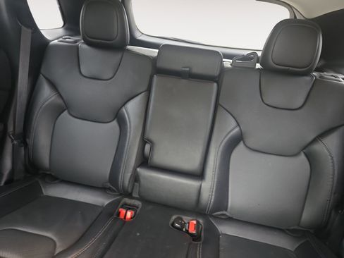 Certified 2023 Jeep Cherokee Altitude Lux image 21