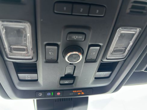 Used 2024 GMC Yukon XL AT4 w/ Technology Package AWD/4WD image 25