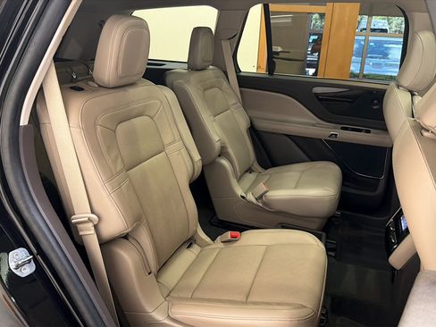 Used 2023 Lincoln Aviator Reserve w/ Elements Package Plus RWD image 14