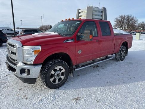 Used 2014 Ford F250 Lariat w/ Lariat Interior Package image 2