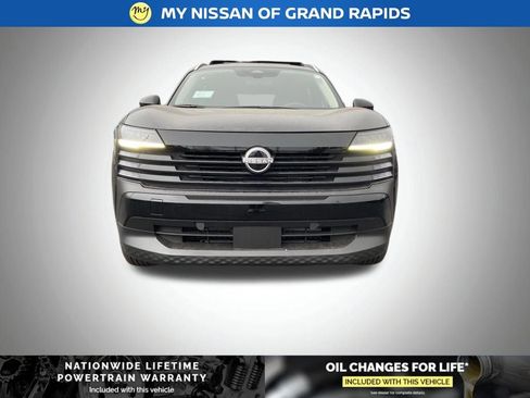 New 2026 Nissan Kicks SV image 8