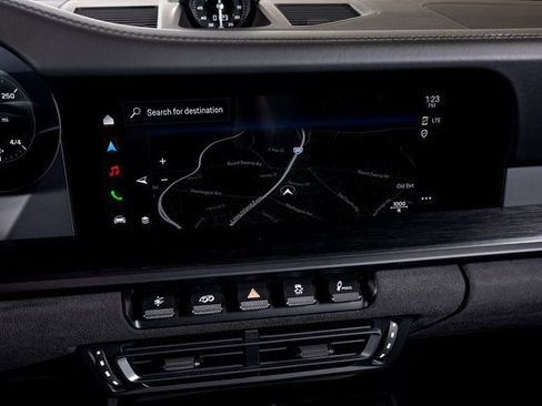 Used 2022 Porsche 911 Carrera GTS w/ Premium Package image 35