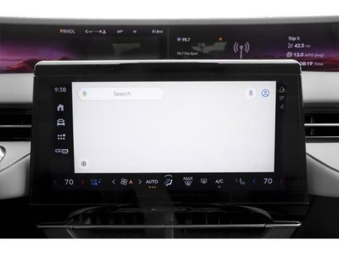 Used 2025 Lincoln Nautilus Reserve image 18