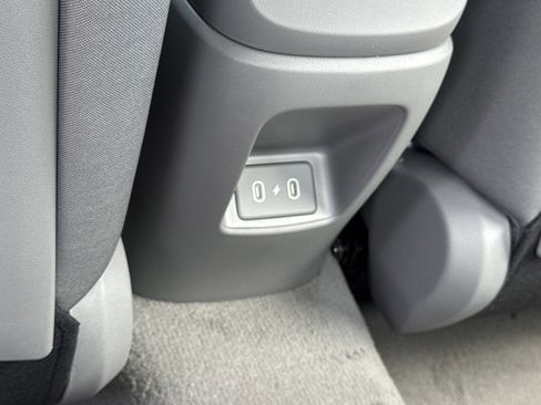 New 2026 Hyundai Elantra SE FWD image 13