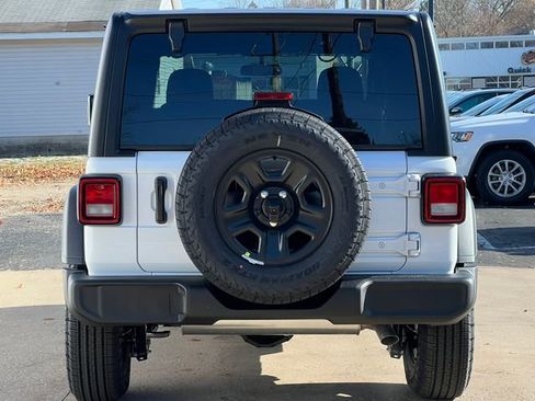 New 2026 Jeep Wrangler Sport AWD/4WD image 32