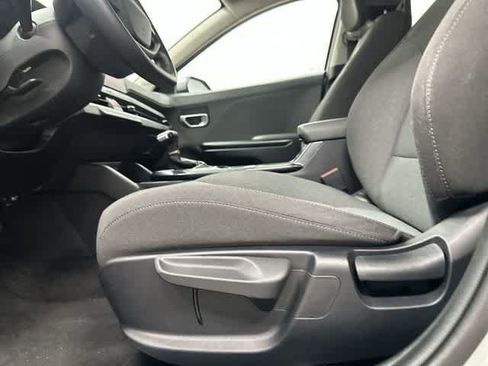 Used 2025 Kia K4 FWD image 26