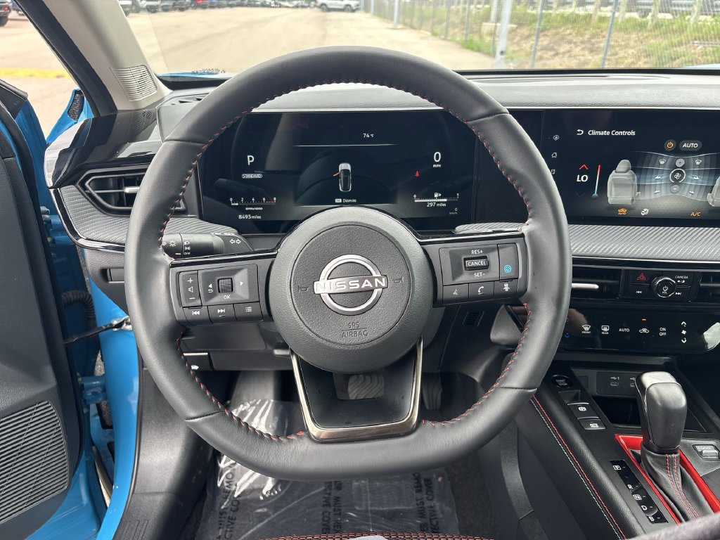 Certified 2025 Nissan Kicks SR FWD image 27