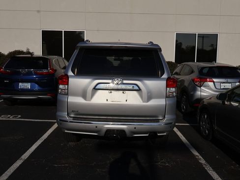 Used 2013 Toyota 4Runner SR5 AWD/4WD image 6