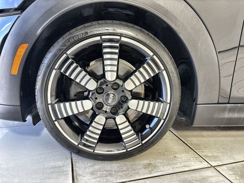 Used 2023 MINI Cooper S w/ Signature Upholstery Package FWD image 19