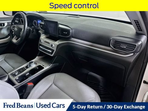 Used 2021 Ford Explorer XLT w/ Equipment Group 202A AWD/4WD image 36
