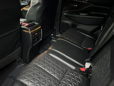 Used 2019 Nissan Murano Platinum w/ Cargo Package image 5