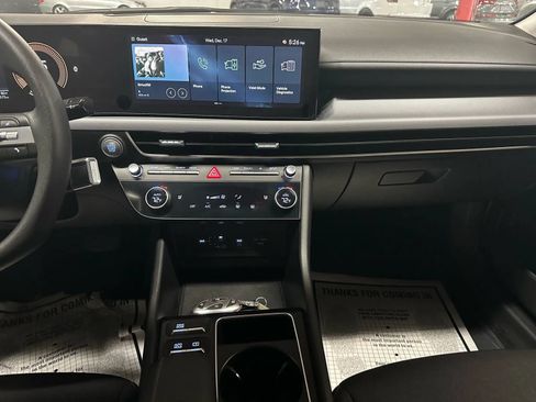 Used 2025 Hyundai Sonata SEL FWD image 11