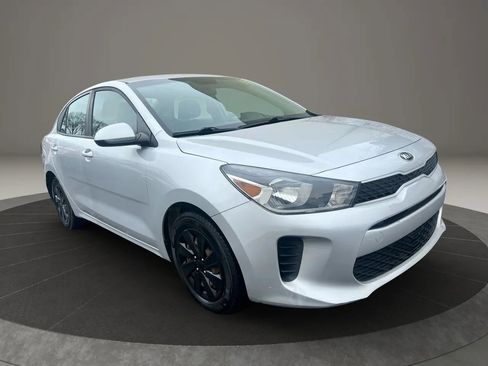 Used 2020 Kia Rio S image 3