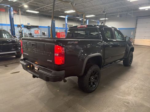 Used 2022 Chevrolet Colorado ZR2 w/ ZR2 Midnight Special Edition image 5