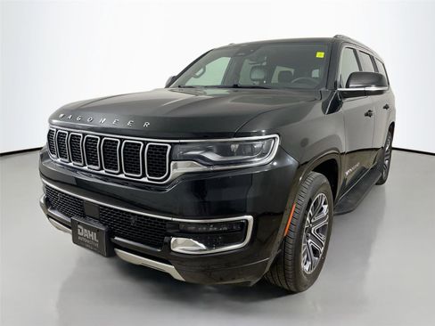 Used 2024 Jeep Wagoneer Series II w/ Flexible Seating Group AWD/4WD image 4